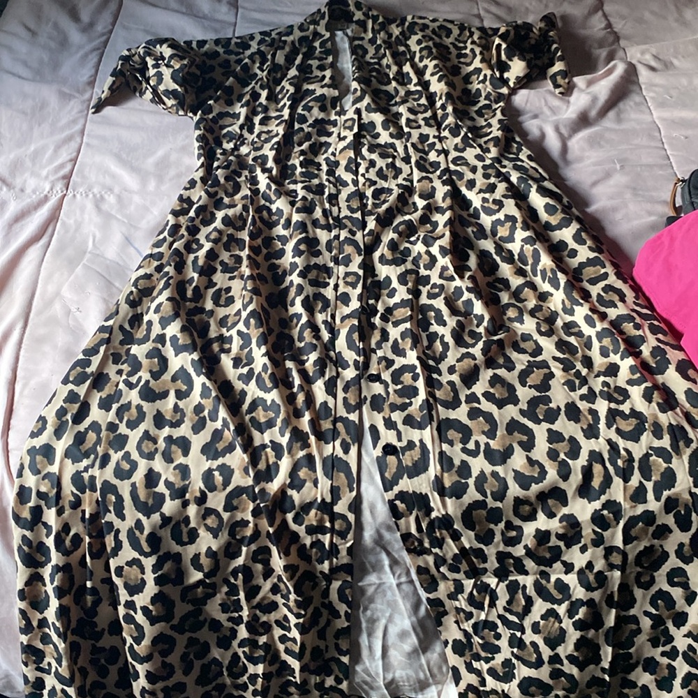 LEOPARD PRINT BUTTONED UP MAXI DRESS